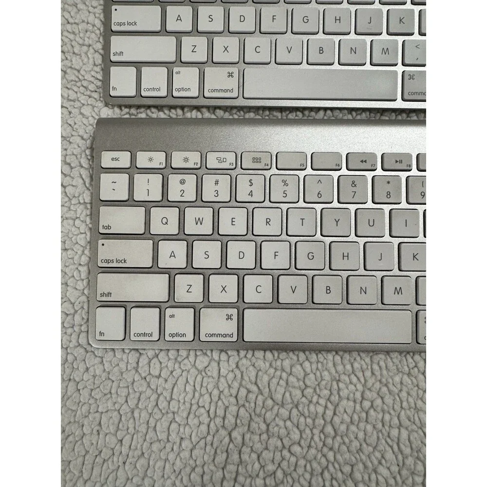 Apple A1314 Wireless Keyboard - 2 PC Tested And Working
